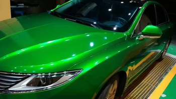 Зелена гланцова филмът винил цвят карамел с метален блясък, гланц самозалепващи фолио за увиване на автомобила, без въздушни мехурчета